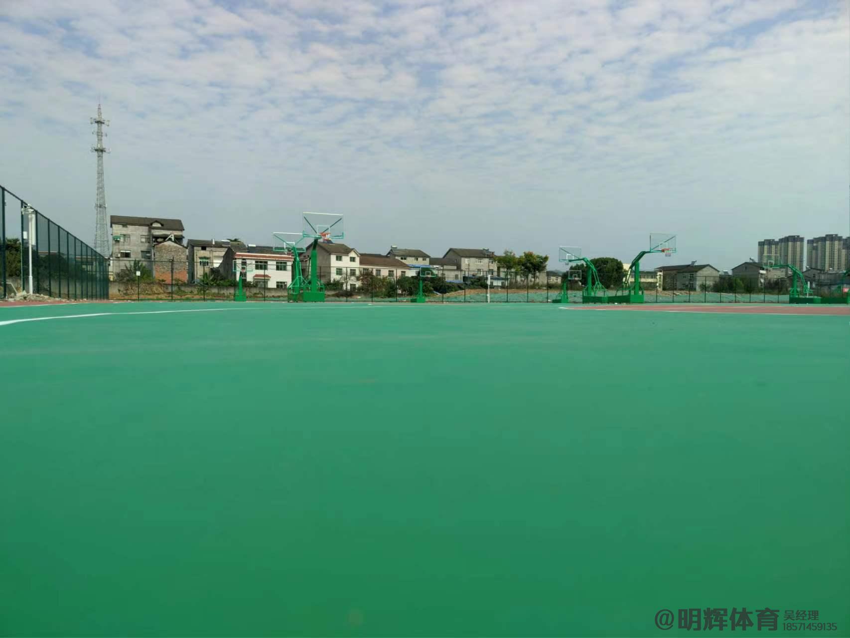 网站地图硬地丙烯酸球场的优缺点